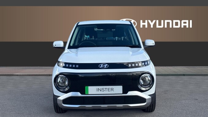 Hyundai INSTER 85kW 01 49kWh 5dr Auto Electric Hatchback - Image 3